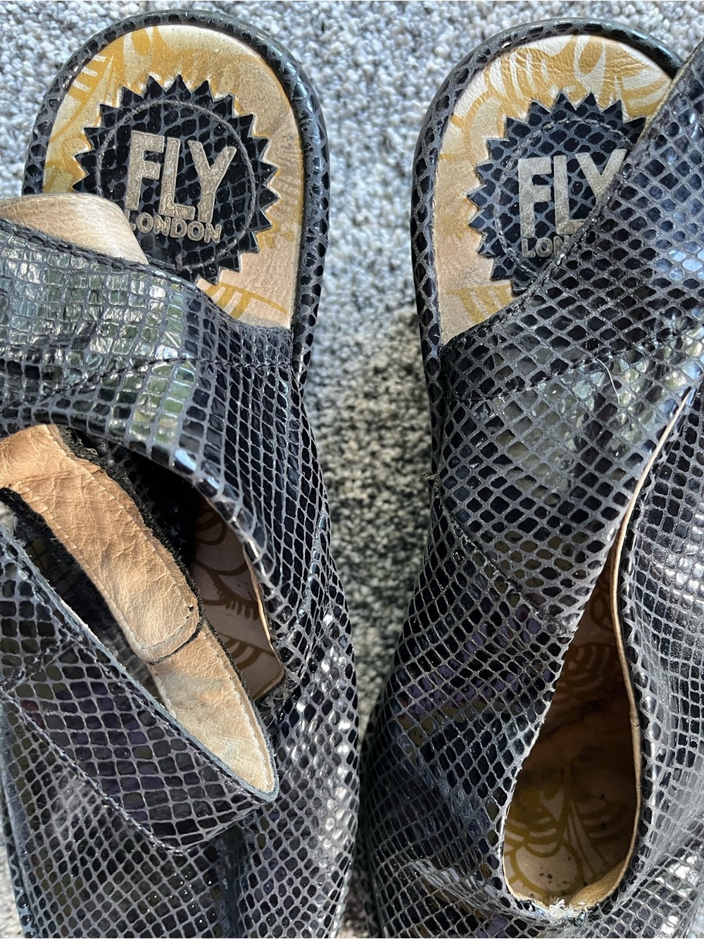 Fly London Sandals YALA Black Snake Embossed Leather Wedges Open Toe Size 40/9 - Picture 8 of 10